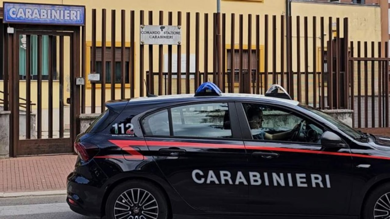 Manocalzarti, 30enne accoltellato ad una gamba: tre denunce