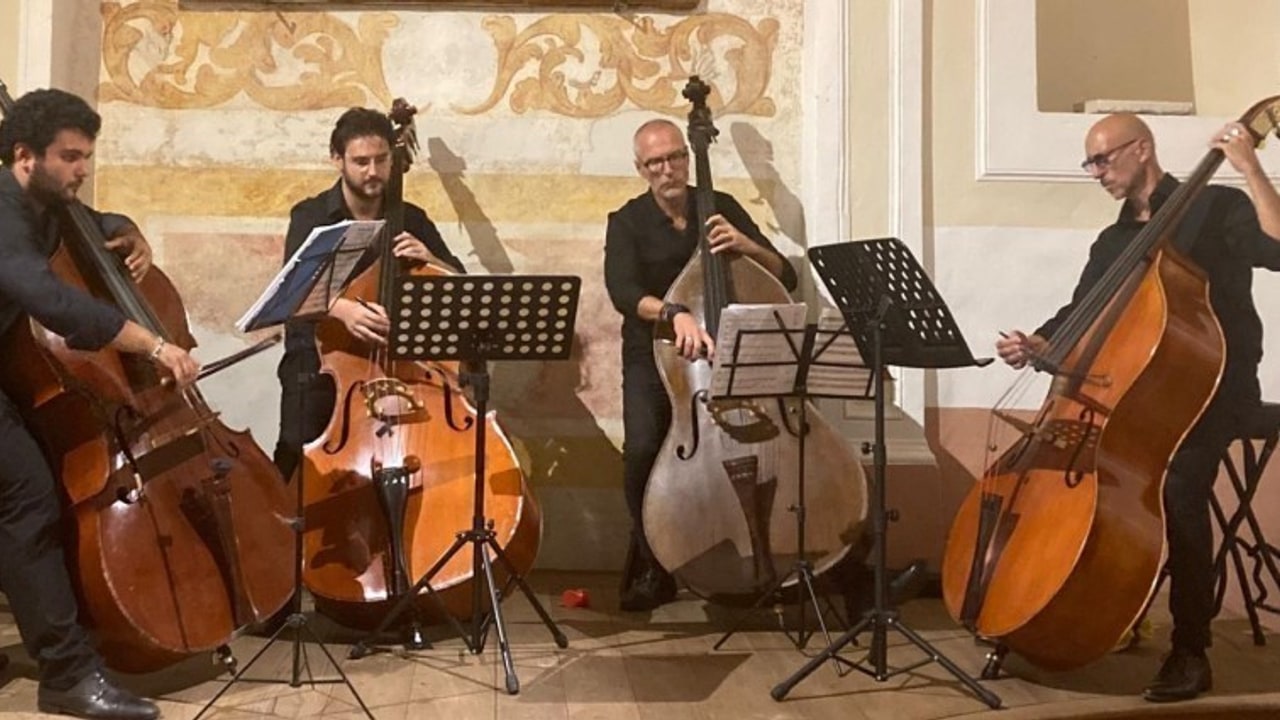 La magia del contrabbasso allieta il pubblico di Praiano