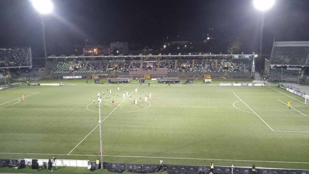 Patierno torna e bussa due volte, il Foggia di Capuano si arrende per 2-1: prima vittoria dell'Avellino