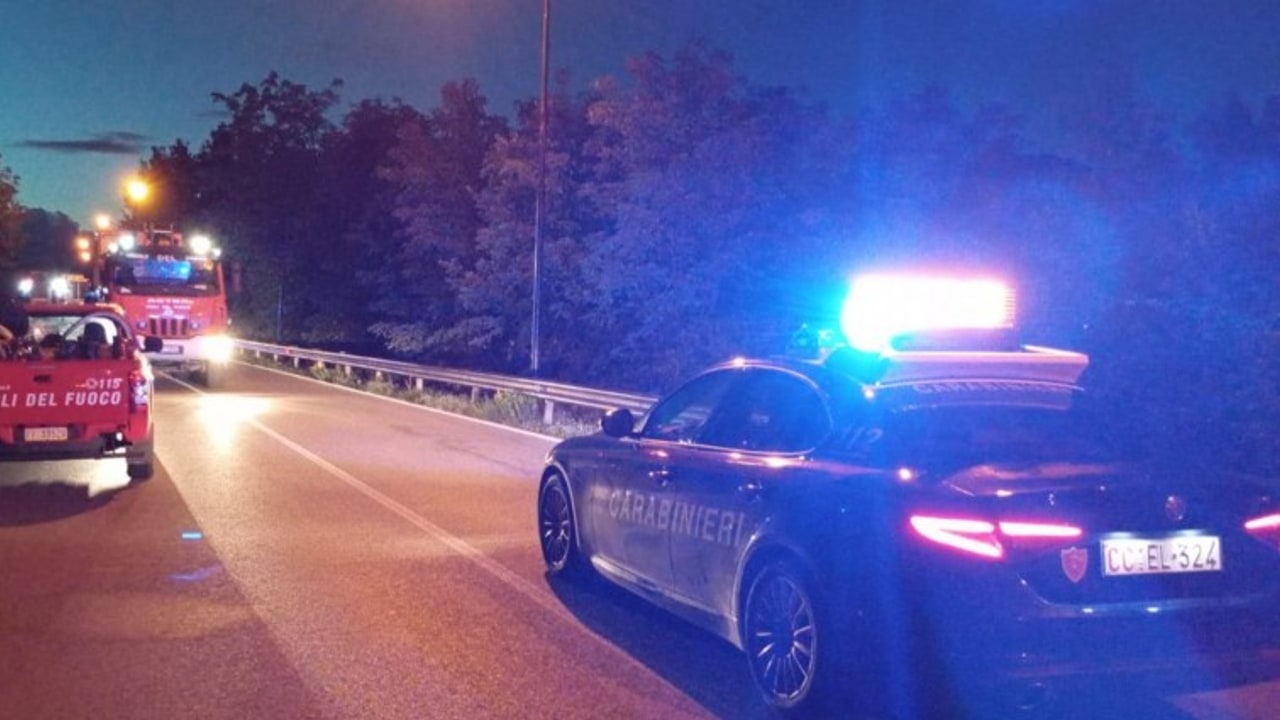 Lioni, Fiat Punto finisce in una scarpata: muore 24enne di Sant'Angelo dei Lombardi