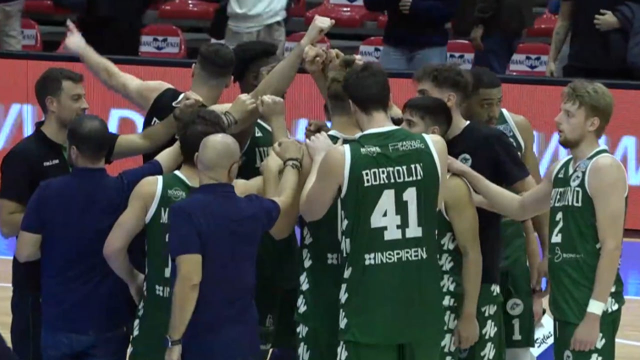 La premiata ditta Mussini-Earlington non tradisce: l'Avellino Basket sbanca Piacenza per 83-92