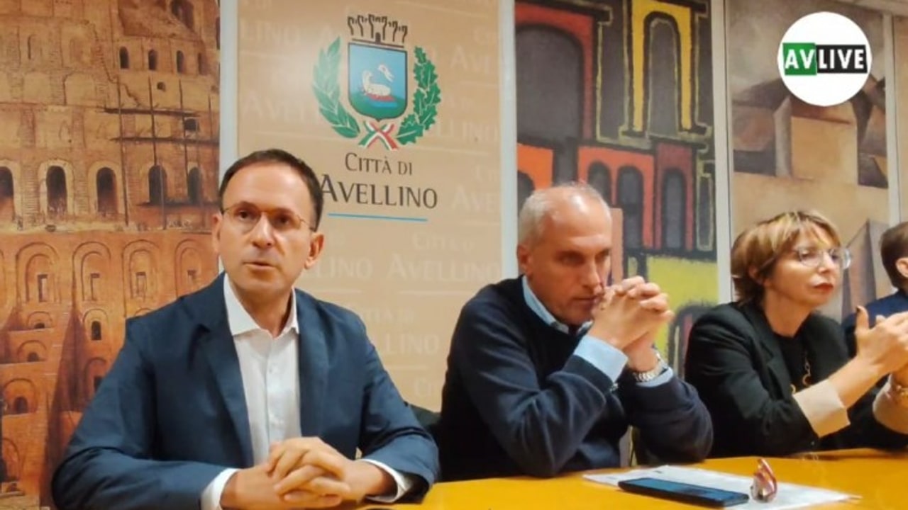 L'opposizione attacca: "Coppola agnello sacrificale della guerra tra Nargi e Festa. Né padroni né padrini in questa città"