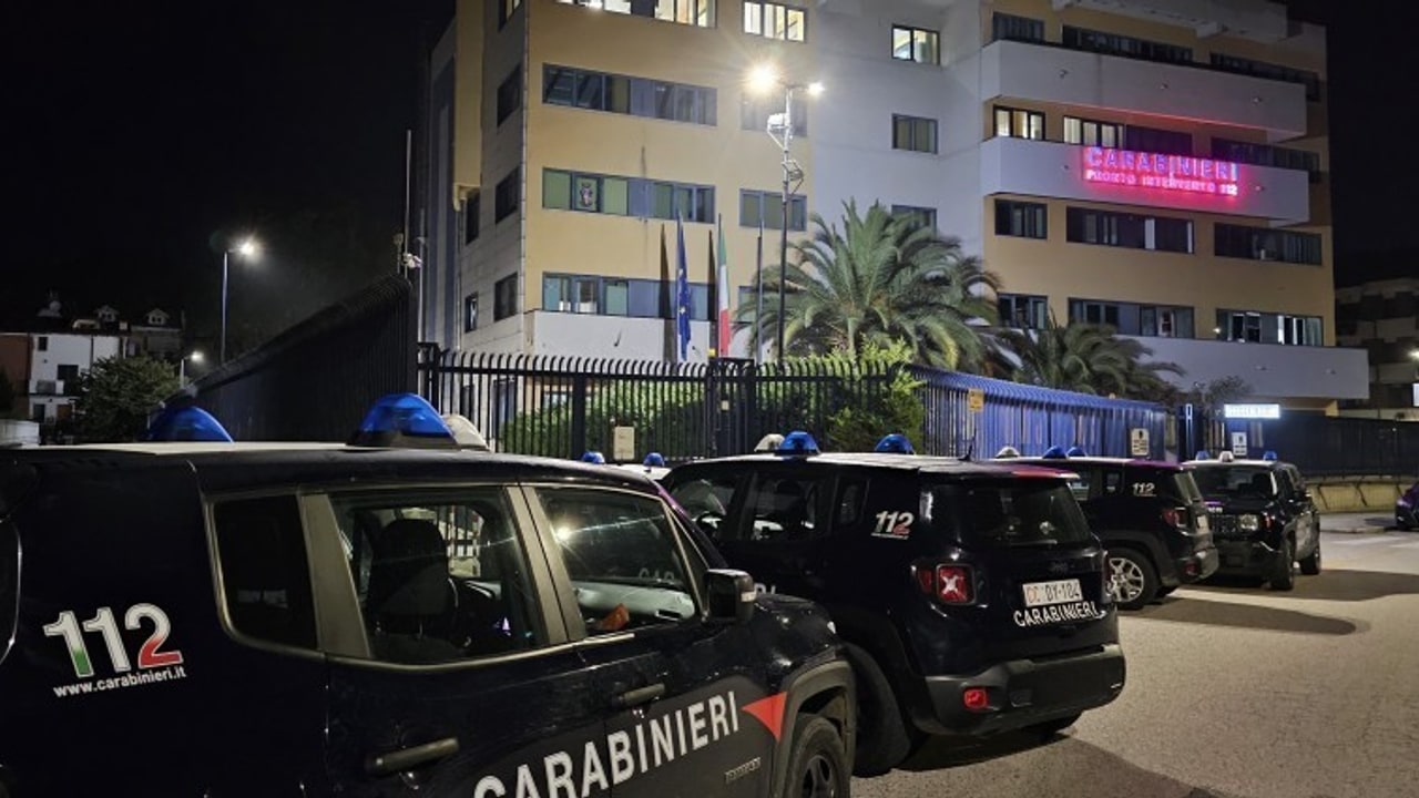 Operazione dei Carabinieri all'alba: 15 arresti per detenzione e spaccio di droga