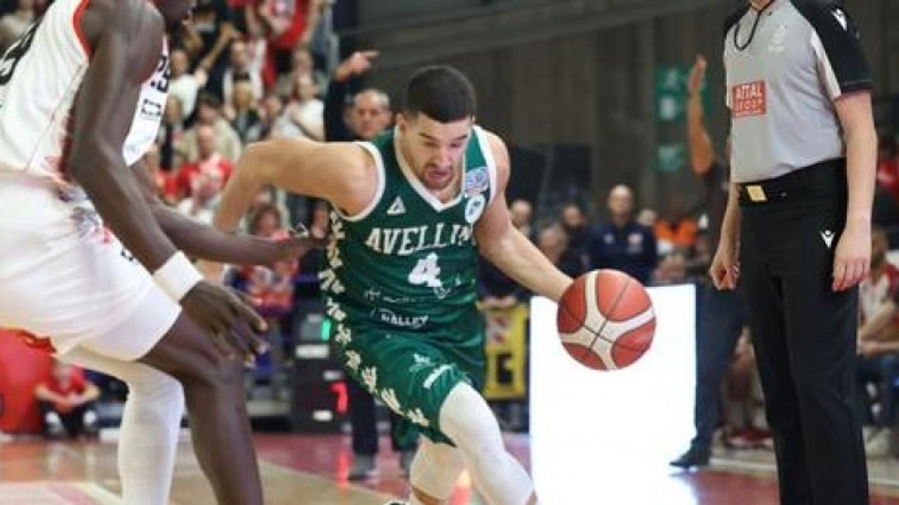 Avellino Basket, che peccato! La capolista Rimini vince per 80-78