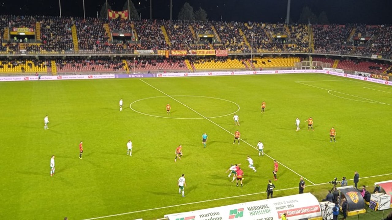 Il Benevento pareggia nel finale: Avellino troppo rinunciatario nella ripresa