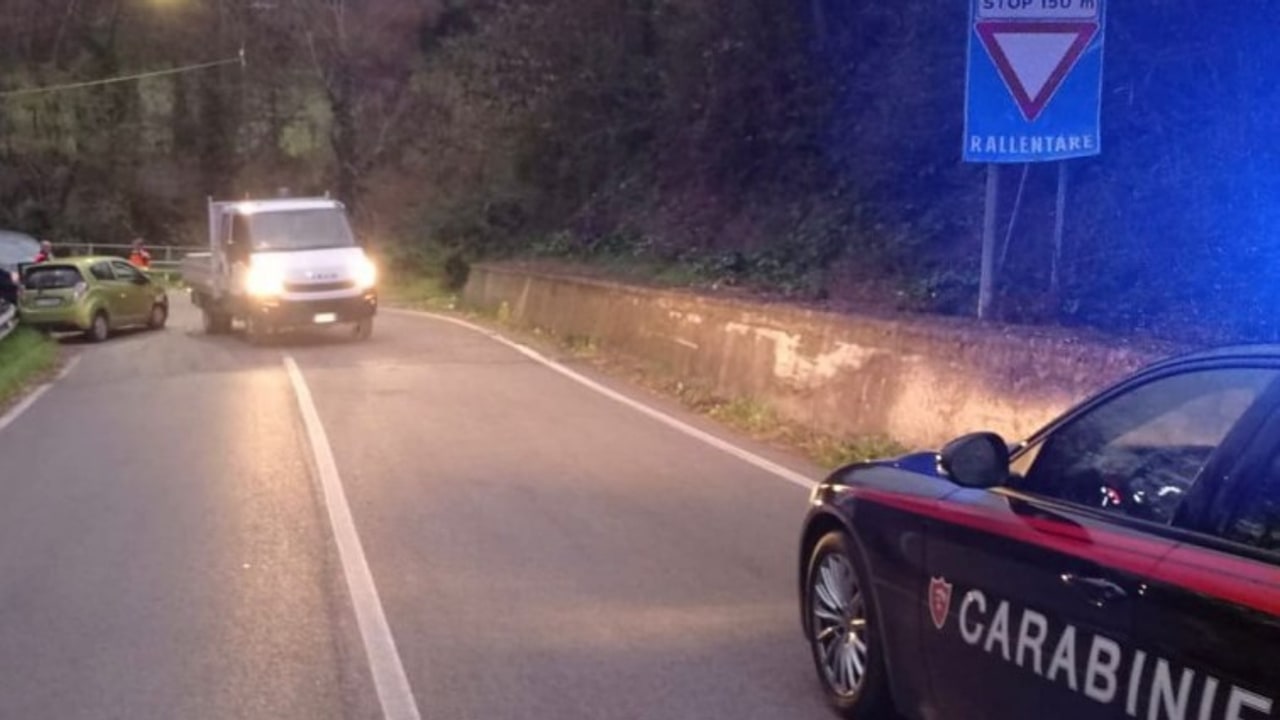 Scontro tra furgone ed auto: ferita una 60enne di Venticano