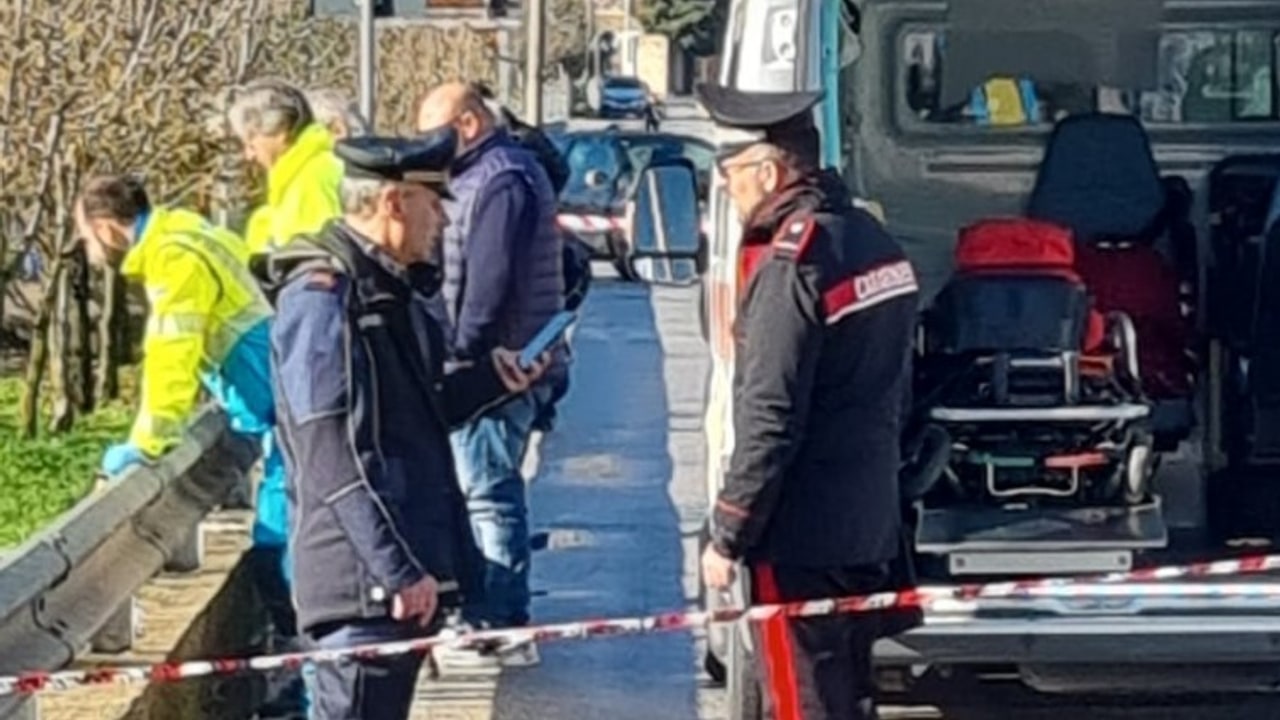 Montoro, investito da auto pirata: muore 63enne