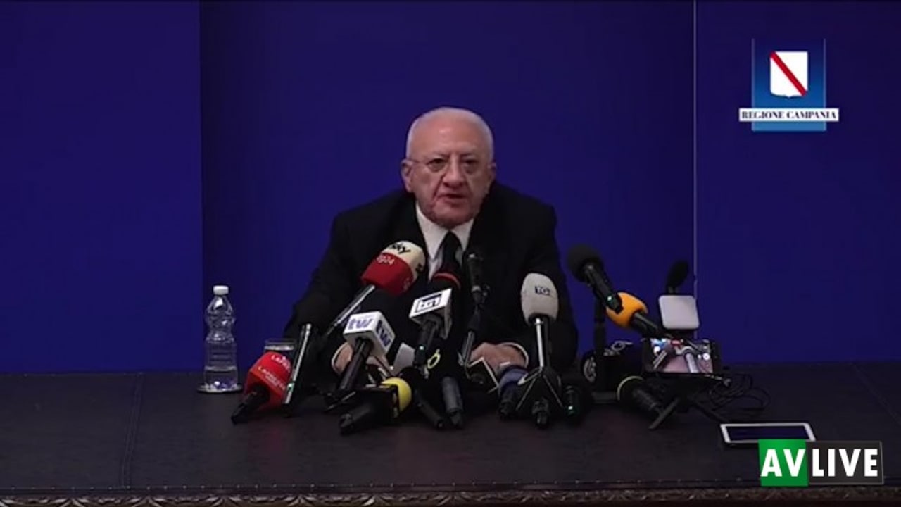 Terzo mandato, De Luca sfida Meloni: "Vado avanti"