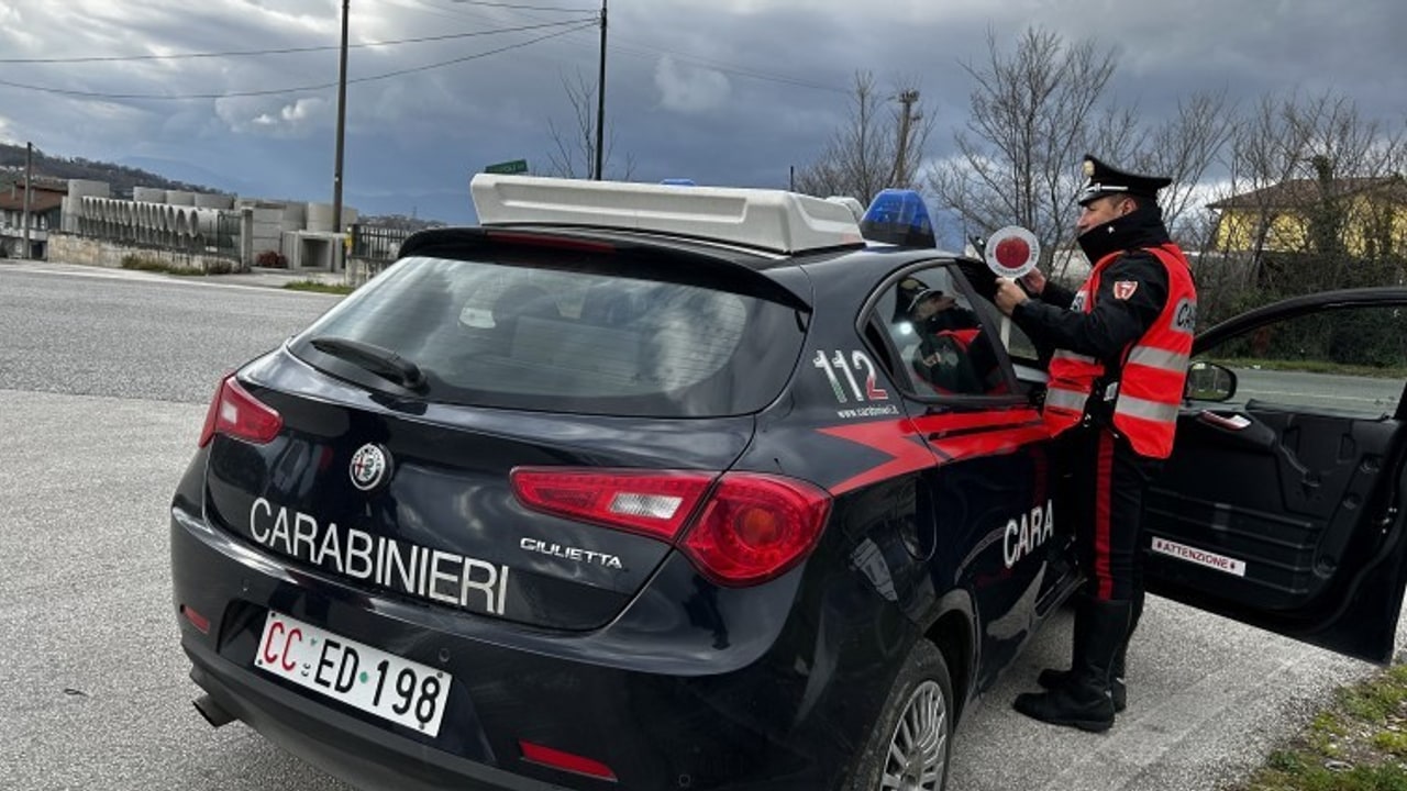 Venticano, i Carabinieri sventano un furto in un'azienda