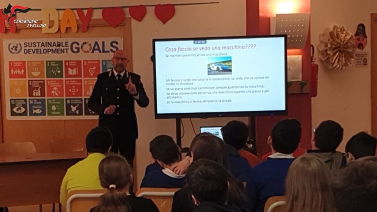 Luogosano, i Carabinieri incontrano gli alunni delle scuole elementari e medie.