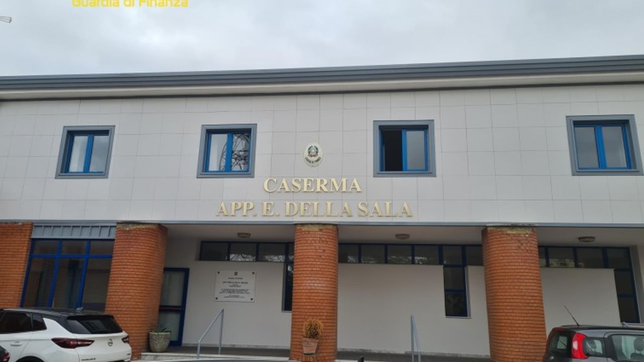 Gesualdo, la Guardia di Finanza scopre studio fotografico abusivo