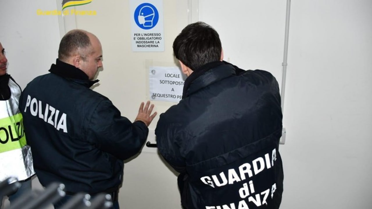 Caporalato, sequestrato opificio con lavoratori in nero a Domicella
