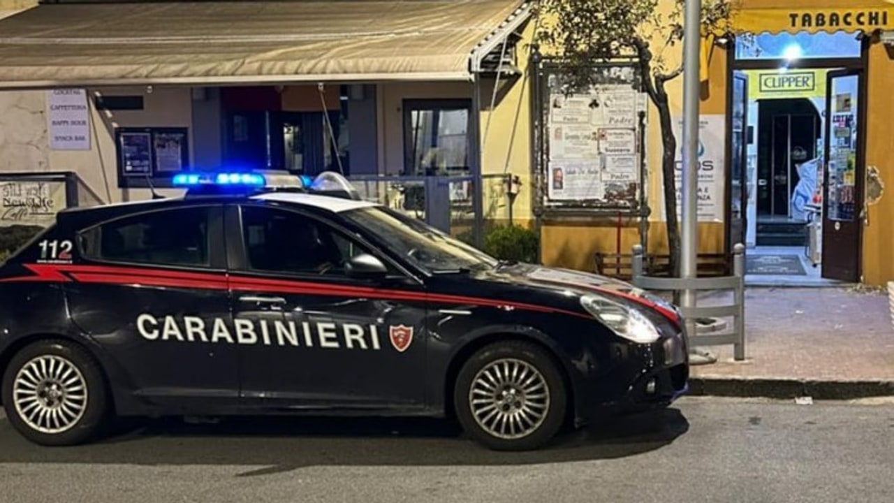 Sperone, tentato furto in una tabaccheria