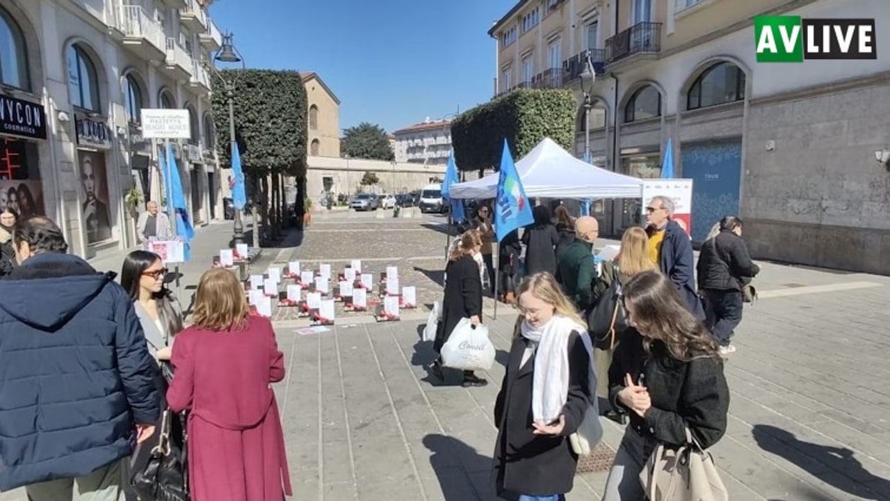 "La violenza non è mai amore", la campagna di sensibilizzazione della UIL fa tappa ad Avellino