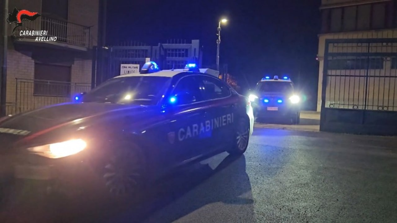 Sturno, smantellato discount della droga: tre arresti