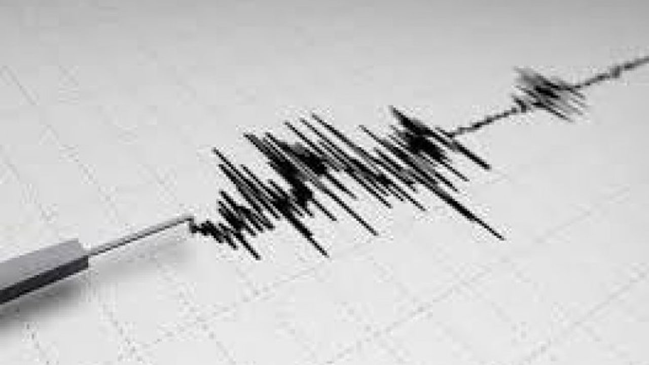 Trema la terra in Irpinia, tre scosse nella notte: epicentri San Sossio Baronia e Vallesaccarda