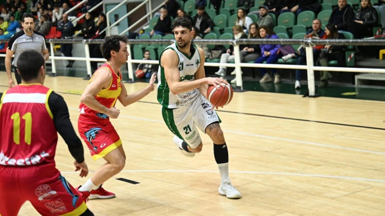 Scandone in scioltezza: Messina al tappeto per 80-58