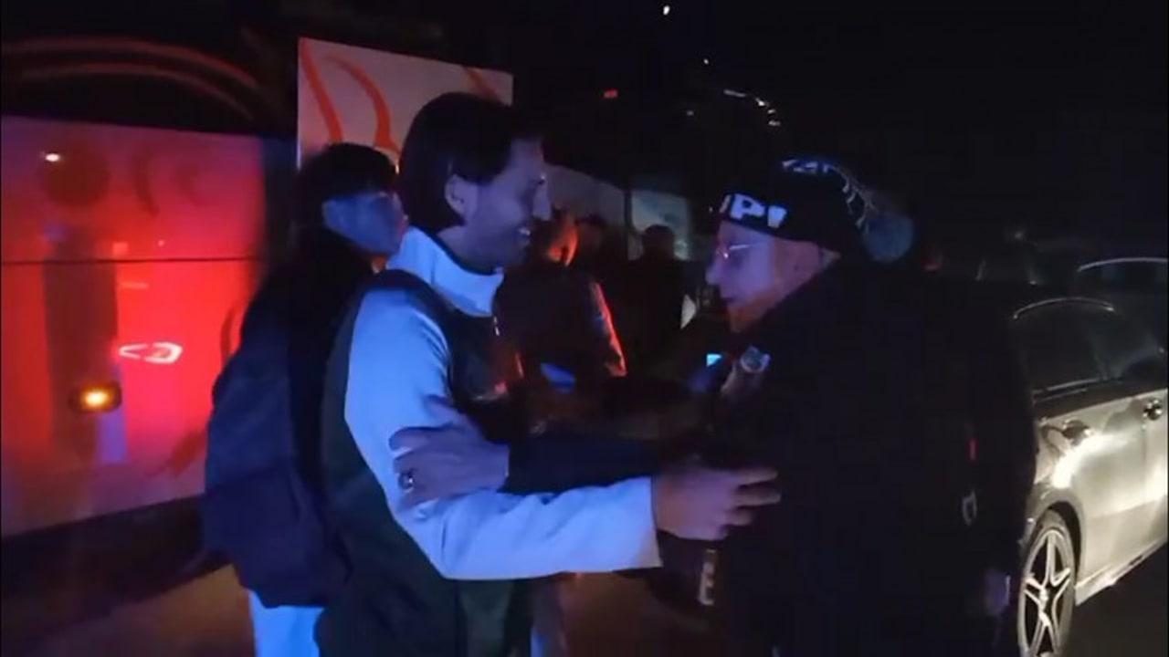 Il ritorno dell'Avellino da Catania nella notte: il video di AV LIVE