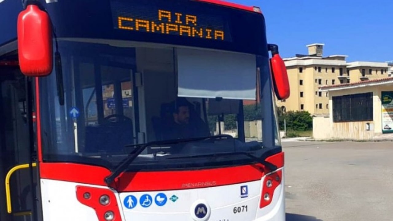 Gli encomi consegnati per il 173° anniversario della Festa della Polizia
