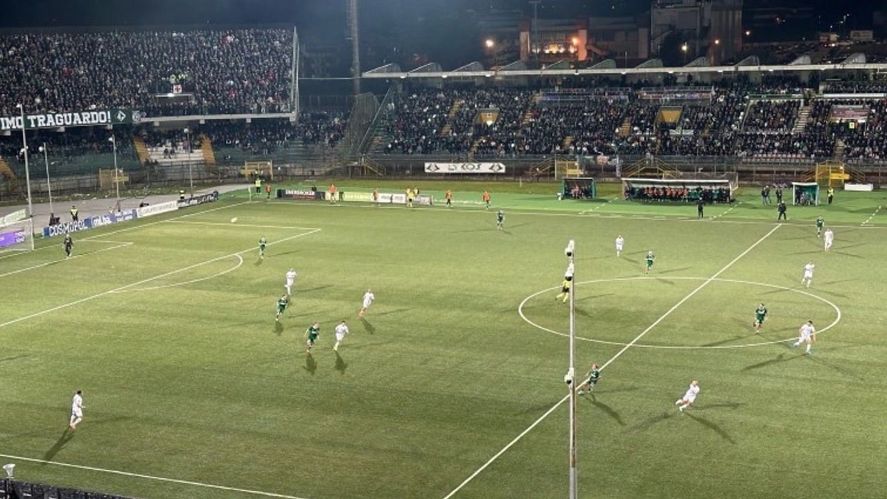 Lescano abbatte il Monopoli: l'Avellino vede la serie B
