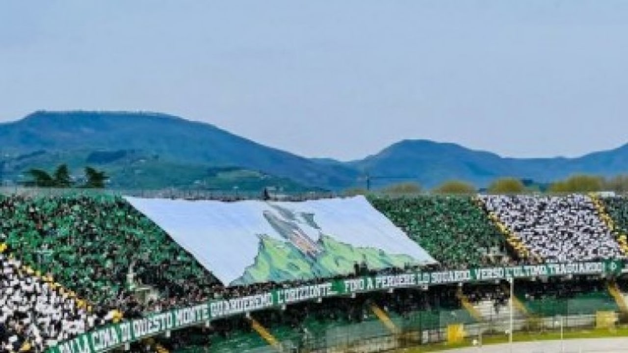 Ok per maxi schermo allo stadio: ingresso in Curva Sud per 2mila tifosi