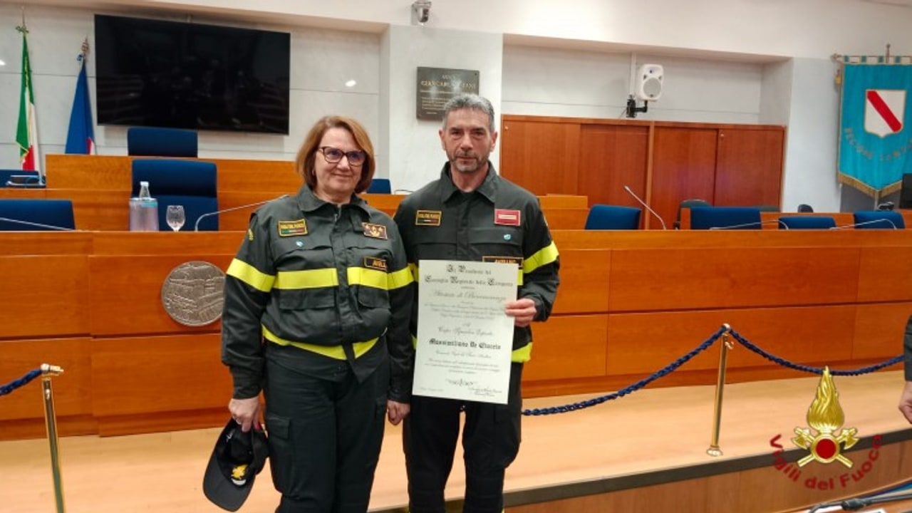 Vigili del fuoco, riconoscimento della Regione al Capo Squadra Esperto De Ciuceis