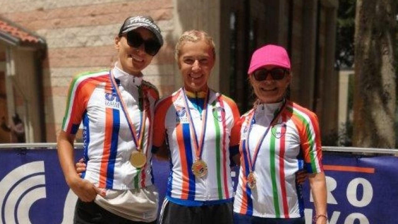 Ciclismo, Campionato nazionale scalatore CSI 2025: maglia tricolore per gli irpini Annalisa Albanese e Francesco Macchione