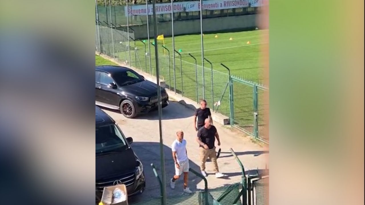Avellino, l'arrivo di Roberto Insigne a Rivisondoli: ecco il video