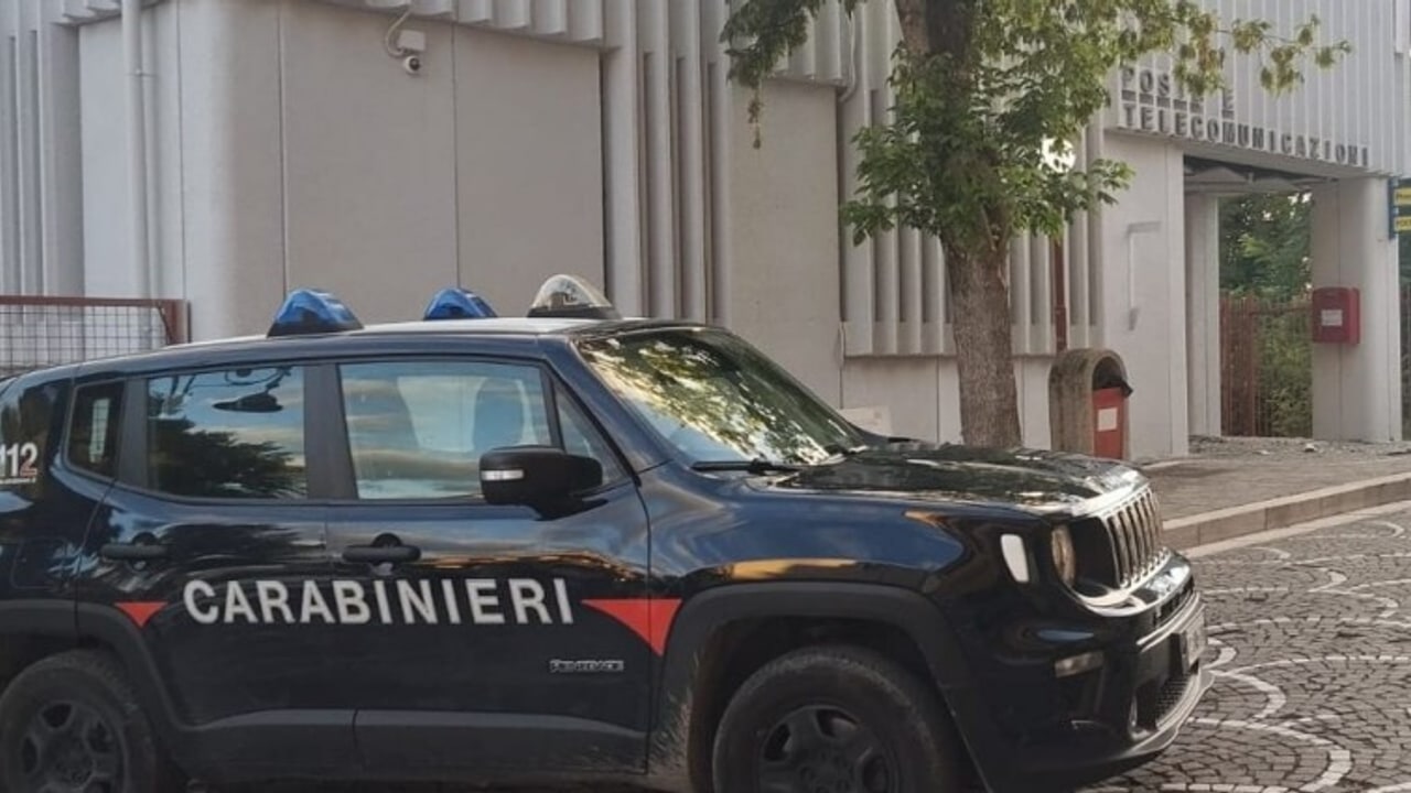 Montecalvo Irpino, assalto con esplosione al Postamat: bottino da quantificare