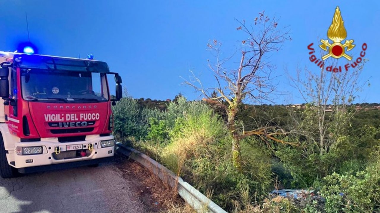 Frigento, finisce con l'auto in una scarpata: muore 44enne di Villanova del Battista