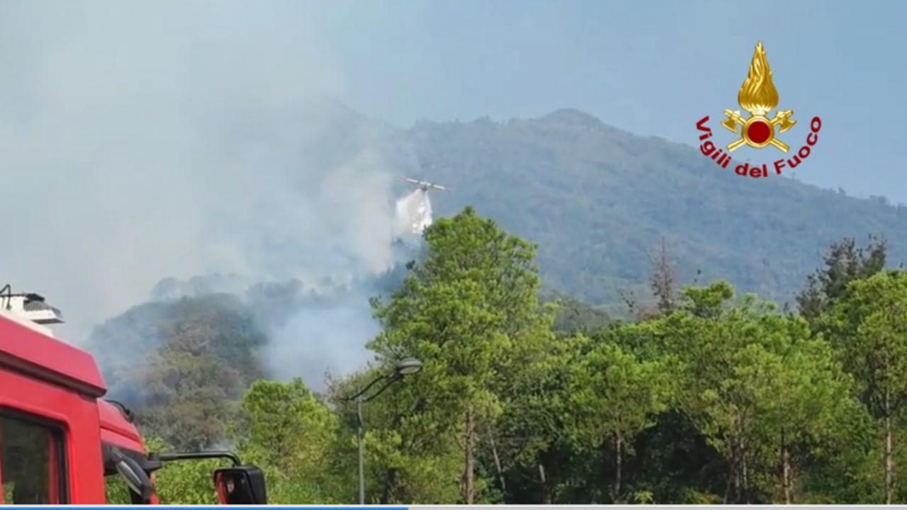 Incendio al Vesuvio, chiesto lo stato di mobilitazione nazionale