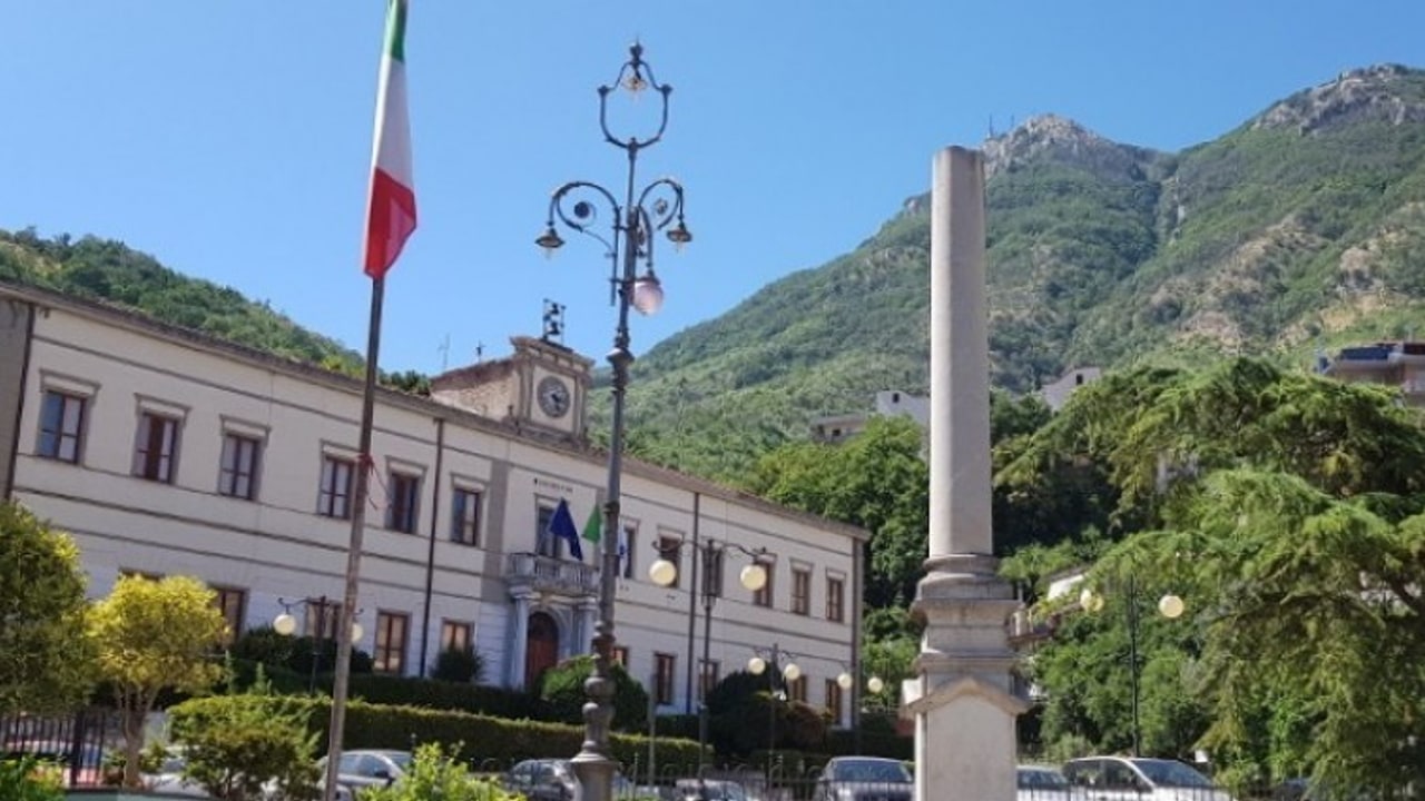 Mercogliano, aumento tariffe idriche: domani consiglio comunale straordinario richiesto dalla minoranza