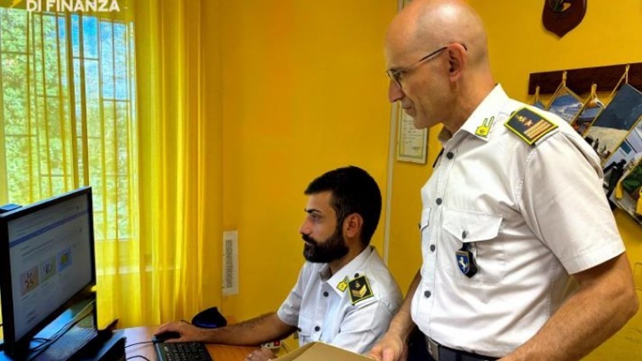 Ariano Irpino, controlli antiriciclaggio: la Guardia di Finanza contesta irregolarità ad un Compro oro