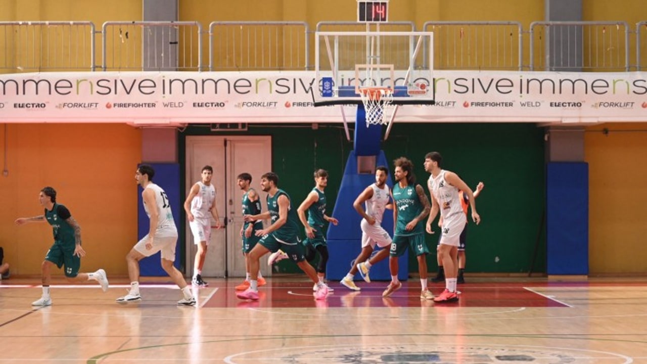 La Scandone Avellino cala nel finale: biancoverdi ko nel test contro Sant'Antimo