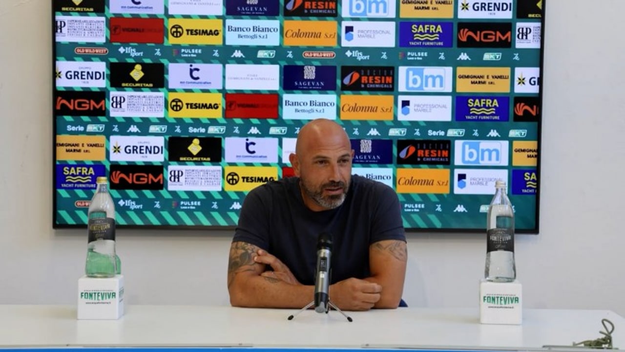 Calabro presenta Carrarese-Avellino