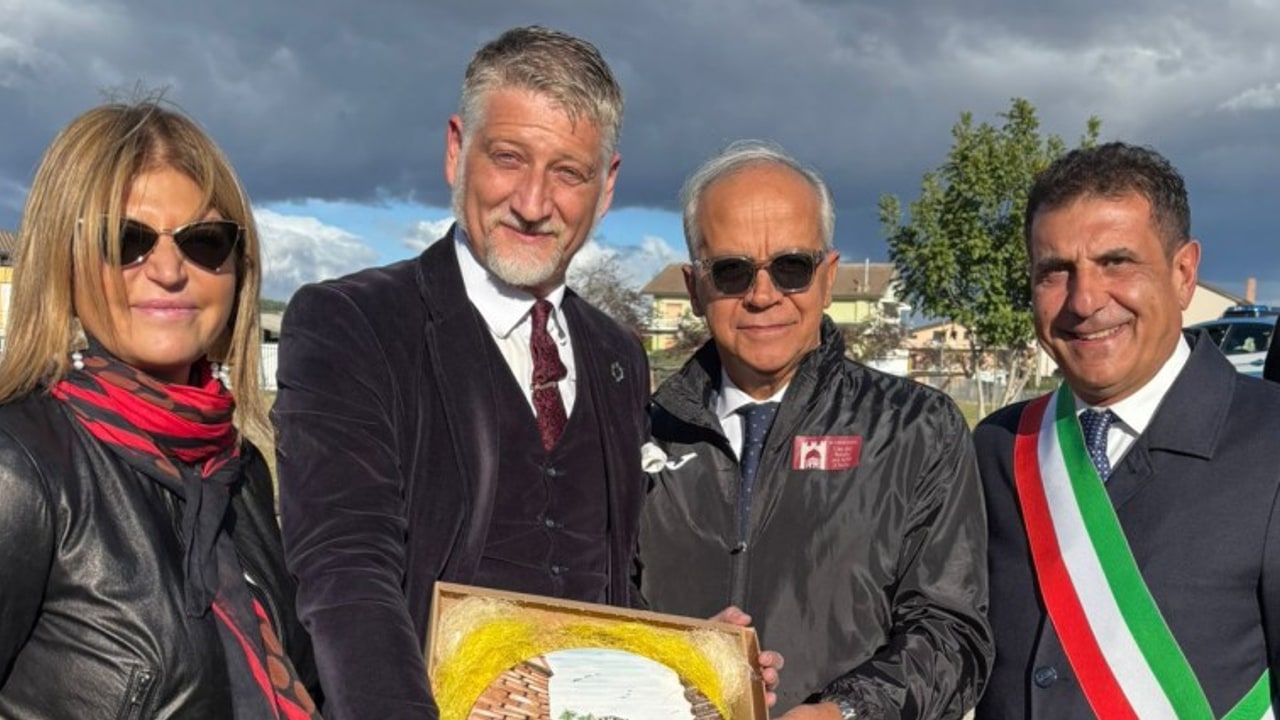 Il ministro Giuli in Irpinia: "Governo sempre pronto ad investire risorse per questo territorio"