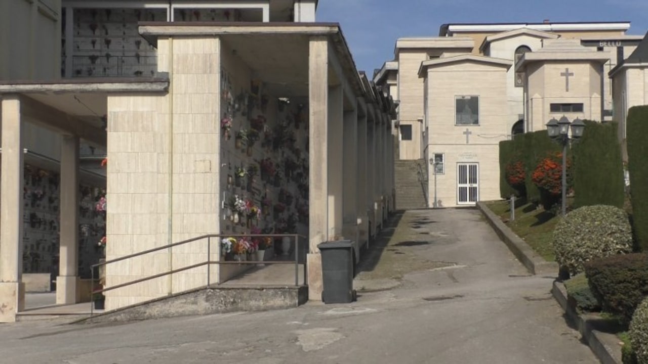 Servizi Cimiteriali di Avellino: "False le voci su aumento delle tariffe per l'illuminazione votiva"