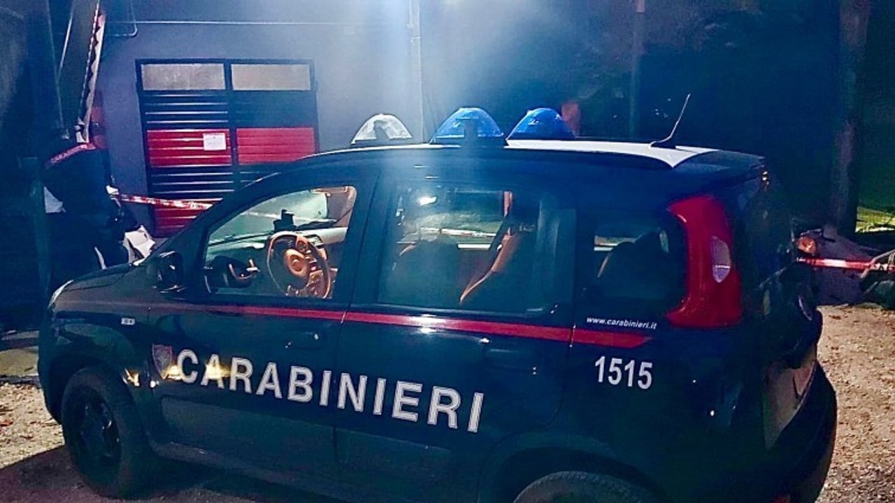 Montella, officina fantasma nel Parco Regionale: denunciato un 37enne