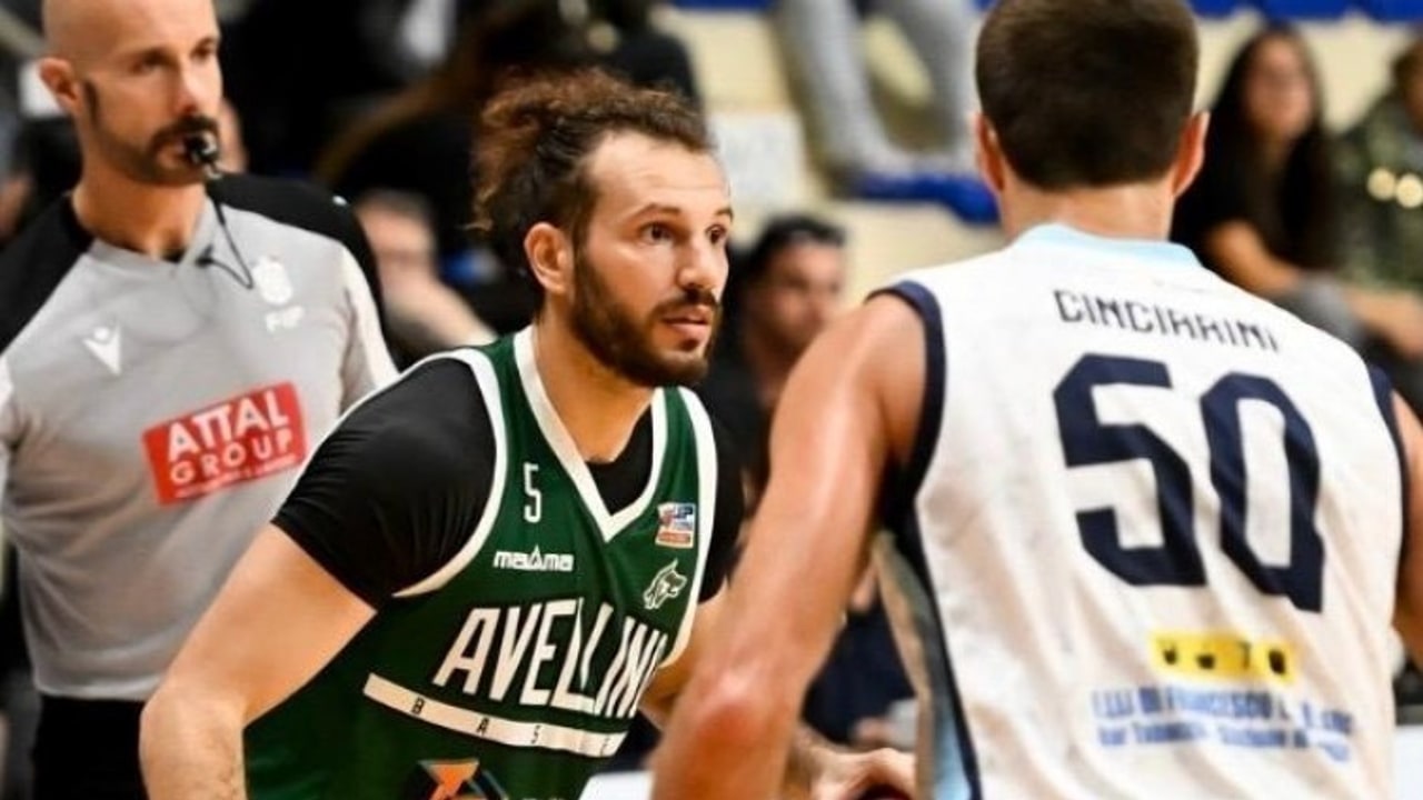 Mussini, Lewis e Grande in cattedra: l'Avellino Basket espugna Roseto