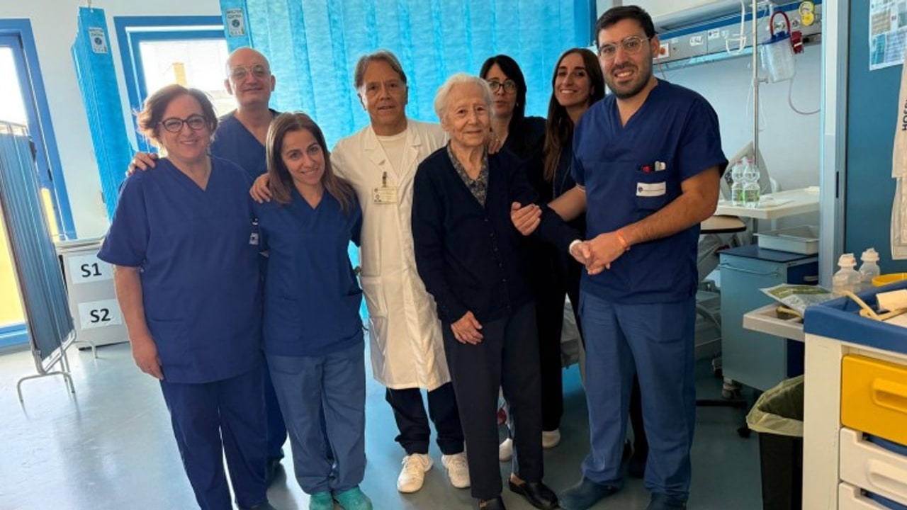 A 100 anni sconfigge un ictus e torna a casa: nonna Gerarda salvata al MOscati