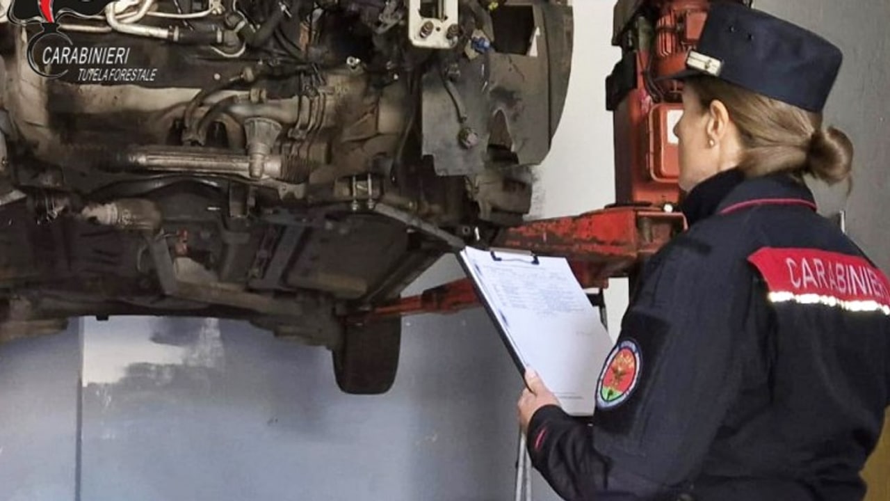Monteforte Irpino, i Carabinieri sequestrano un'officina meccanica