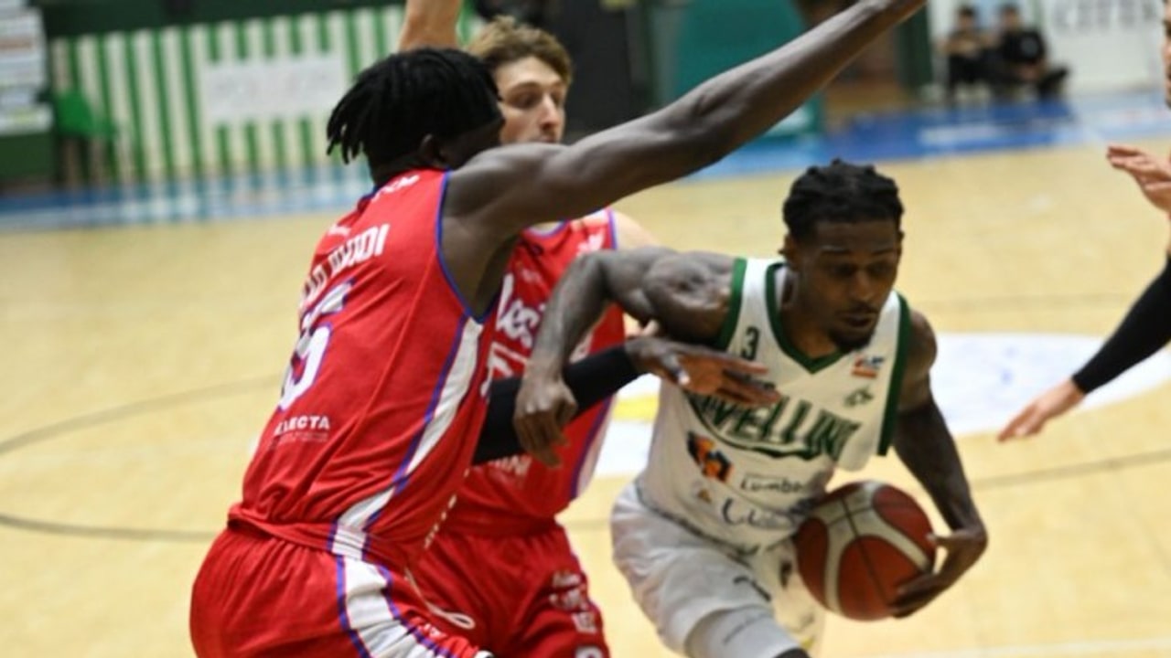 L'Unicusano Avellino Basket cede anche alla Gemini Mestre: Buscaglia ai titoli di coda