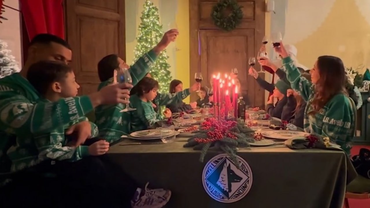 L'U.S. Avellino augura buone feste: ecco il video nel castello di Gesualdo