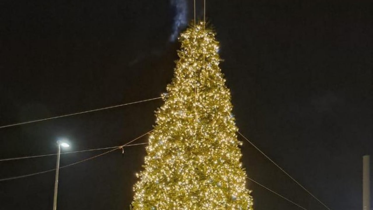 Borgo Ferrovia accende il Natale: luci, partecipazione e nuovi progetti. Giordano: "Avellino deve ritrovare energia"