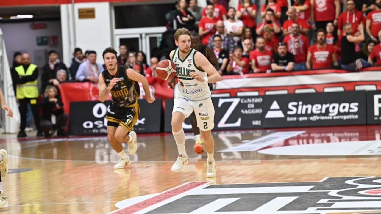 Cento scatenata dall'arco: l'Unicusano Avellino Basket si arrende per 101-90
