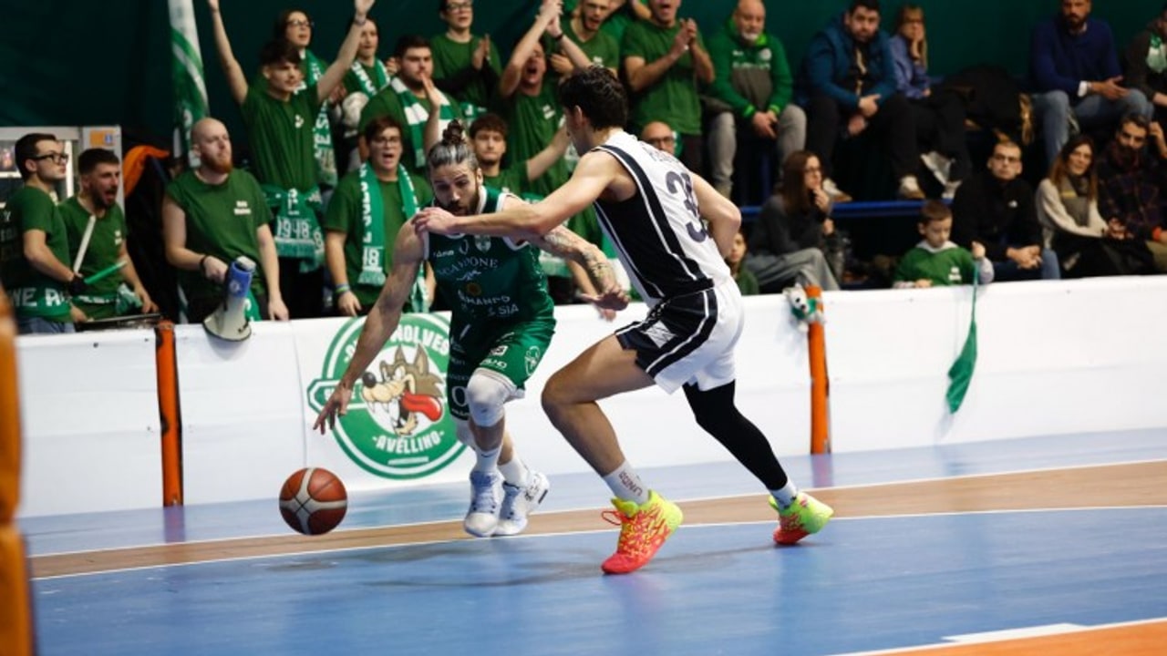Scandone Avellino, pesante stop sul parquet della Tiber Roma