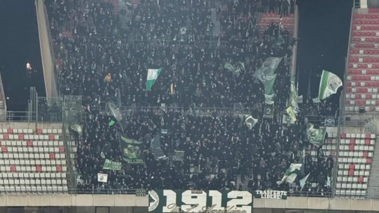 Biasci risponde a Dickmann: l'Avellino pareggia a Bari tra i rimpianti