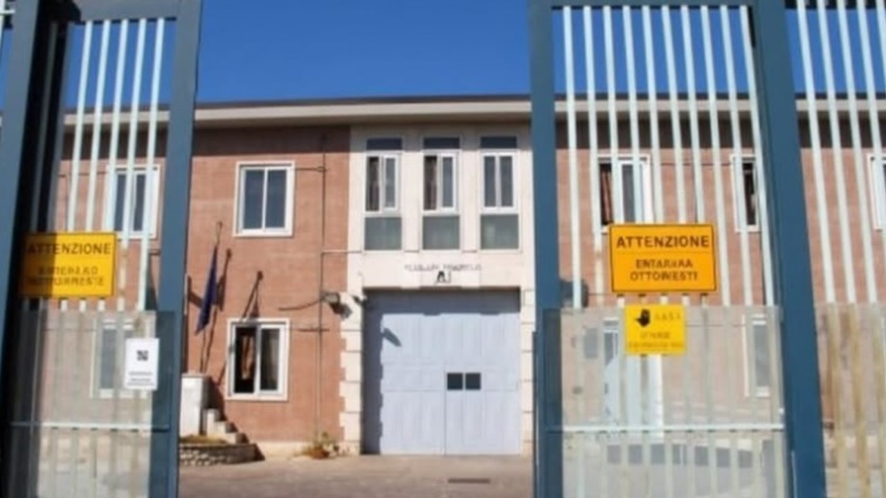 Avellino, detenuto morto dopo pestaggio: altri sette arresti