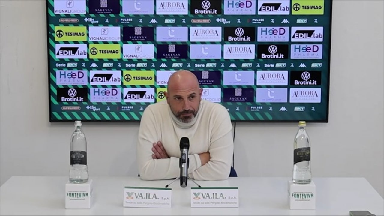 Calabro presenta Avellino-Carrarese: "La pazza partita dell'andata ci ha insegnato tanto"