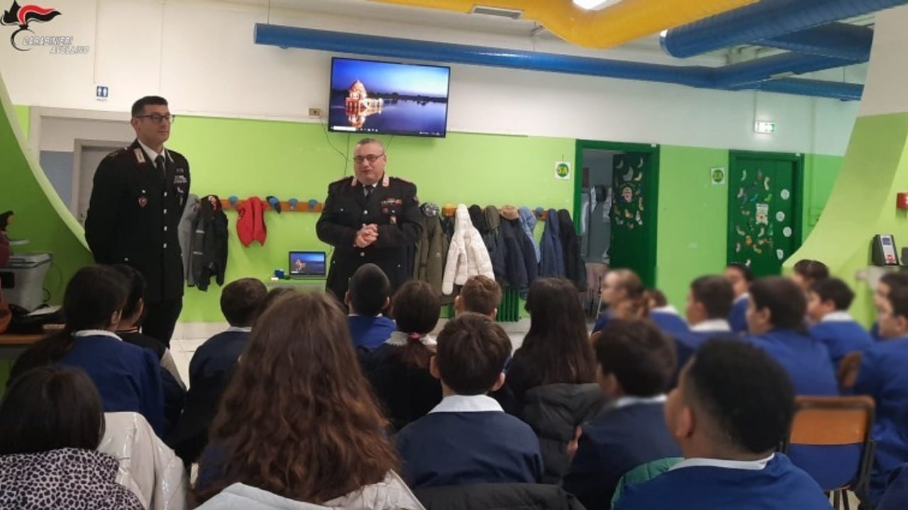 Cultura della legalità, i Carabinieri incontrano gli studenti a Forino e ad Avella ​